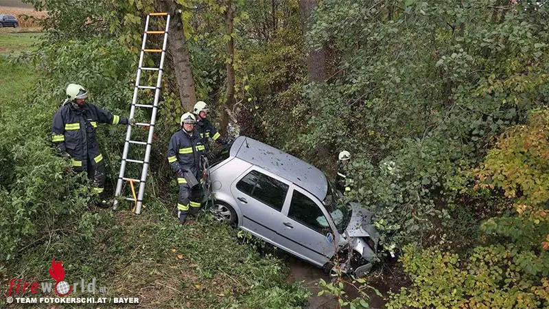 O Schwangere Lenkerin Nach Unfall In Hinzenbach Von Feuerwehr Aus