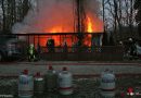 Bayern: Campinghütte in Vollbrand, zwei Gasflaschen detoniert, vier geborgen