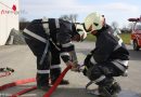 Bgld: Bildeiner Feuerwehr zeigt ihr Wissen bei der Ausbildungsprüfung Löscheinsatz