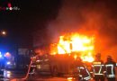 Deutschland: Reisebus in Buxtehude in Flammen