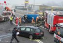 Oö: Kollision eines Kleinbusses mit einem Pkw auf der B 309 bei Dietach