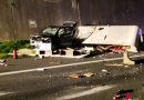 Stmk: Wohnwagenanhänger bei Unfall auf der A9 bei St. Michael schwer ramponiert