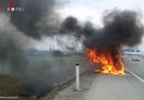 Nö: Auto-Vollbrand auf der Südautobahn bei Baden