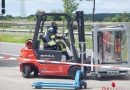 Deutschland: Gefahrguteinsatz bei Lkw-Bergungsarbeiten in Mönchengladbach