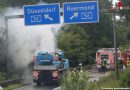 Deutschland: Brand eines 40 Tonnen Autokrans in Mönchengladbach