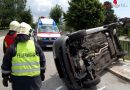 Bgld: Unfallfahrzeug bleibt nach Kreuzungskollision in Pinkafeld seitlich liegen