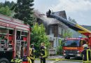 Deutschland: Plettenberger Feuerwehr bei Großfeuer in Herscheid im Einsatz