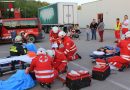 Oö: 75 Feuerwehrleute und 15 Rk-Sanis übten in Seewalchen