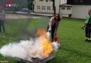 Oö: Damen übten in Steyr den Umgang mit Feuerlöschern