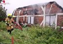 Deutschland: Historisches Reetdach-Gebäude niedergebrannt – Großbrand in Hammoor