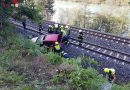 Ktn: Pkw in Villach nach Verkehrsunfall auf Bahngleise gestürzt