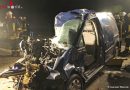 Deutschland: Caddy kracht auf A27 auf Lkw auf: Lenker eingeklemmt