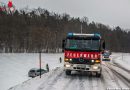 Nö: Fahrzeugbergung auf der verschneiten B212