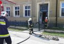 Nö: Fünf Feuerwehren beüben einen Brand im Kindergarten Stopfenreuth