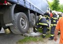 Oö: Lkw-Bergung auf der Schlierbacher Landesstraße