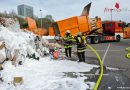 Bayern: Erfolgloser Löschversuch durch Mitarbeiter bei brennendem Müllpresscontainer