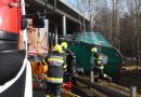 Stmk: Lkw stürzt von einer Brücke der A9 – Lkw-Lenker verstorben