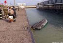 Nö: Boot in der Schleuse Altenwörth gesunken