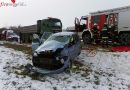 Nö: Feuerwehrmann als Ersthelfer bei schweren Unfall zwischen Pkw und Lkw