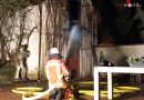 Deutschland: Gebäudeanbau in Bruchsal in Vollbrand