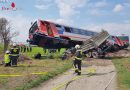 Wien: Zug steht nach Unfall teilweise auf Lkw → Spektakulärer Zwischenfall in Donaustadt