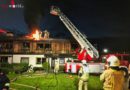 Tirol: Nachbarschaftshilfe der FF Kitzbühel bei Dachstuhlbrand in der Gemeinde Jochberg