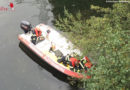 D: Feuerwehr rettet verfangenes Blässhuhn