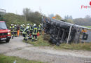 Bayern: Mit 20 Tonner Sattelzug verfahren und umgekippt