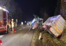 Oö: Bergung eines verunfallten Schweinetransporters in Fischlham