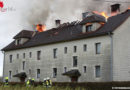 Oö: Dachstuhlfeuer in Wolfern → 16 Feuerwehren alarmiert