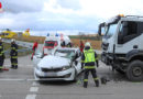 Oö: Pkw-Lenkerin bei seitlicher Kollision mit Lkw in Allhaming schwer verletzt