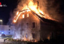 Schweiz: Unbewohntes Haus in Vallon in Flammen