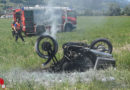 Schweiz: Motorrad überschlägt sich und brennt nach Unfall