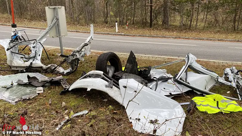 No Fahrerflucht Nach Filmreifem Schlachtfeld Unfall Bei Markt Piesting Fireworld At