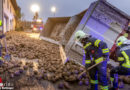 Oö: Zwei umgestürzte Anhänger in Scharten → Zuckerrüben durchschlugen Garagentore