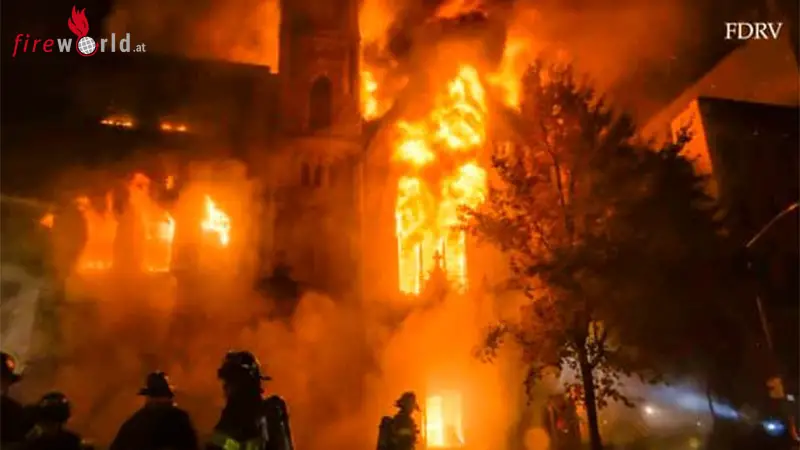 6. Alarm in New York → 19th century church on fire – Fireworld.at