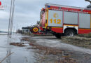 D: Feuerwehr errichtet vorsorglich erste Hochwasser-Stege in Königswinter