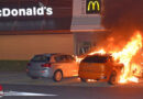 Schweiz: Geparktes Auto geht bei Mc Donald’s in Kriens in Flammen auf