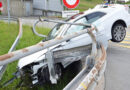 Schweiz: Pkw hängt nach Ausritt in Emmen auf Autobahnböschung