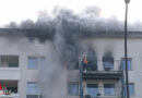 D: 4. Alarm → Feuerwehr Hamburg rettet Frau aus Lebensgefahr und evakuiert 89 Menschen bei Großbrand in Hamburg-Jenfeld