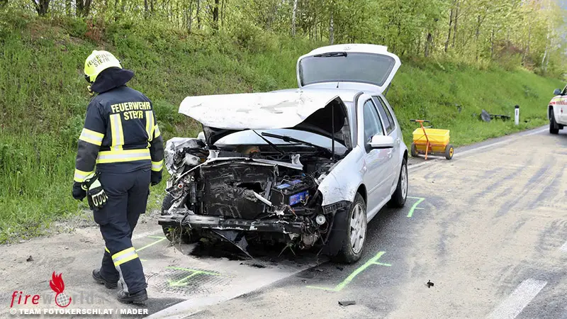 oo zwei verletzte bei pkw unfall auf der b 309 in steyr fireworld at