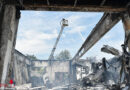 Bayern: Großbrand einer Autowerkstatt mit weithin sichtbarer Rauchsäule in München