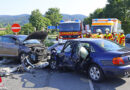 Bayern: Drei zum Teil schwer Verletzte bei Pkw-Frontalzusammenstoß auf der B20 an der Pidinger Autobahn-Auffahrt