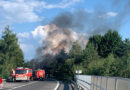 Ktn: Fahrzeugbrand beim Autobahnknoten Villach → Pkw in Vollbrand