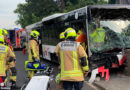 D: Buslenker bei Anprall an Mauer bei Stolberg schwer verletzt