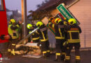 Oö: Verteilerkasten und Straßenlaterne bei Verkehrsunfall in Gunskirchen beschädigt