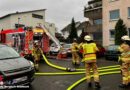 D: Lebensbedrohlich Verletzter durch Feuerwehr aus Brandwohnung in Bergisch Gladbach gerettet