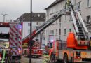 D: Wohnungsbrand in Mehrfamilienhaus in Essen → vier Personen über Drehleiter gerettet