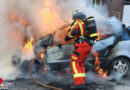 D: Auto in der Nähe des Finanzamtes Düren in Flammen