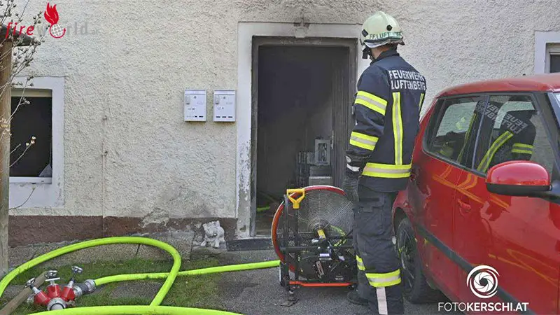 Oö: Alarmstufe II Wegen Zimmerbrand In Mehrfamilienhaus In Luftenberg ...